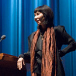 AMY TAN